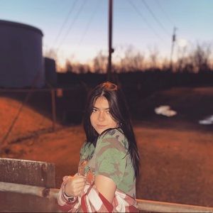 Meet your Posher, Carrie